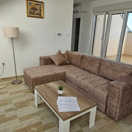 شقة Sky سريمسكا ميتروفيكا