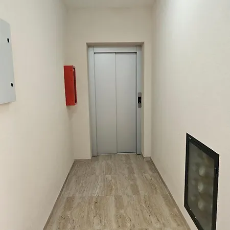 Apartment Sky *