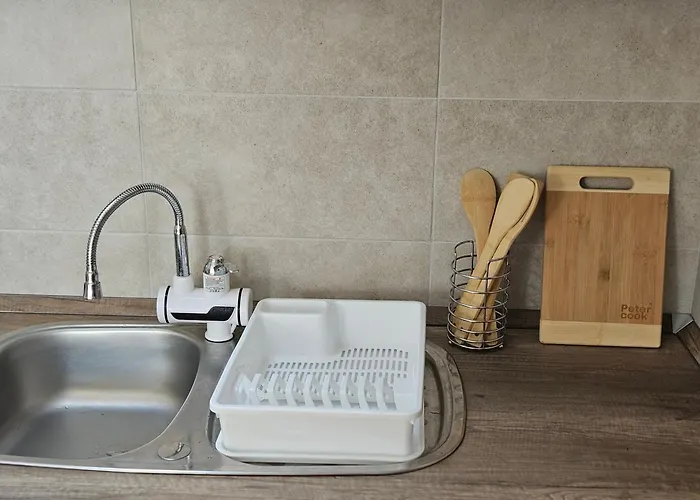 Sky * Σρέμσκα Μιτρόβιτσα